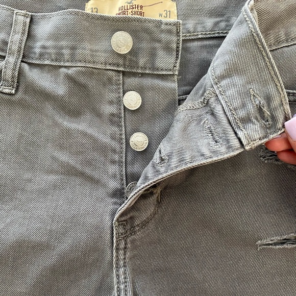 Hollister Denim Shorts - Picture 3 of 5